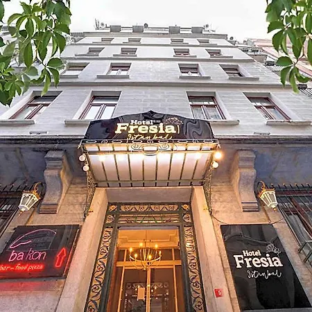 Fresia Κωνσταντινούπολη