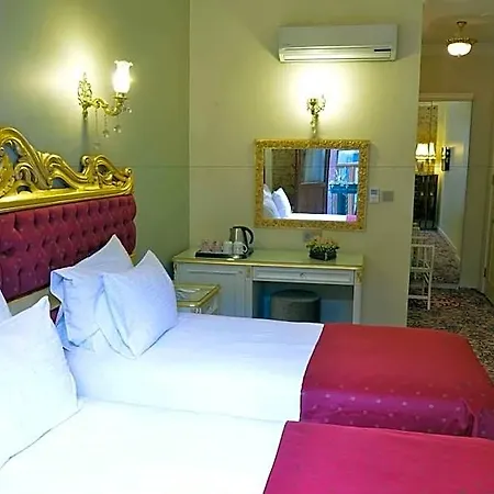 Ξενοδοχείο Fresia 3*